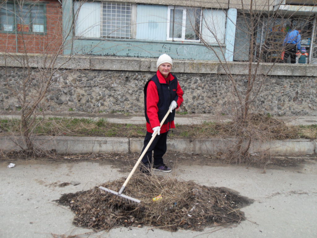 субботник в 6 квартале 